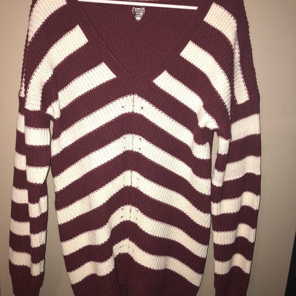 Maroon stripped sweater - Picture 1 of 2